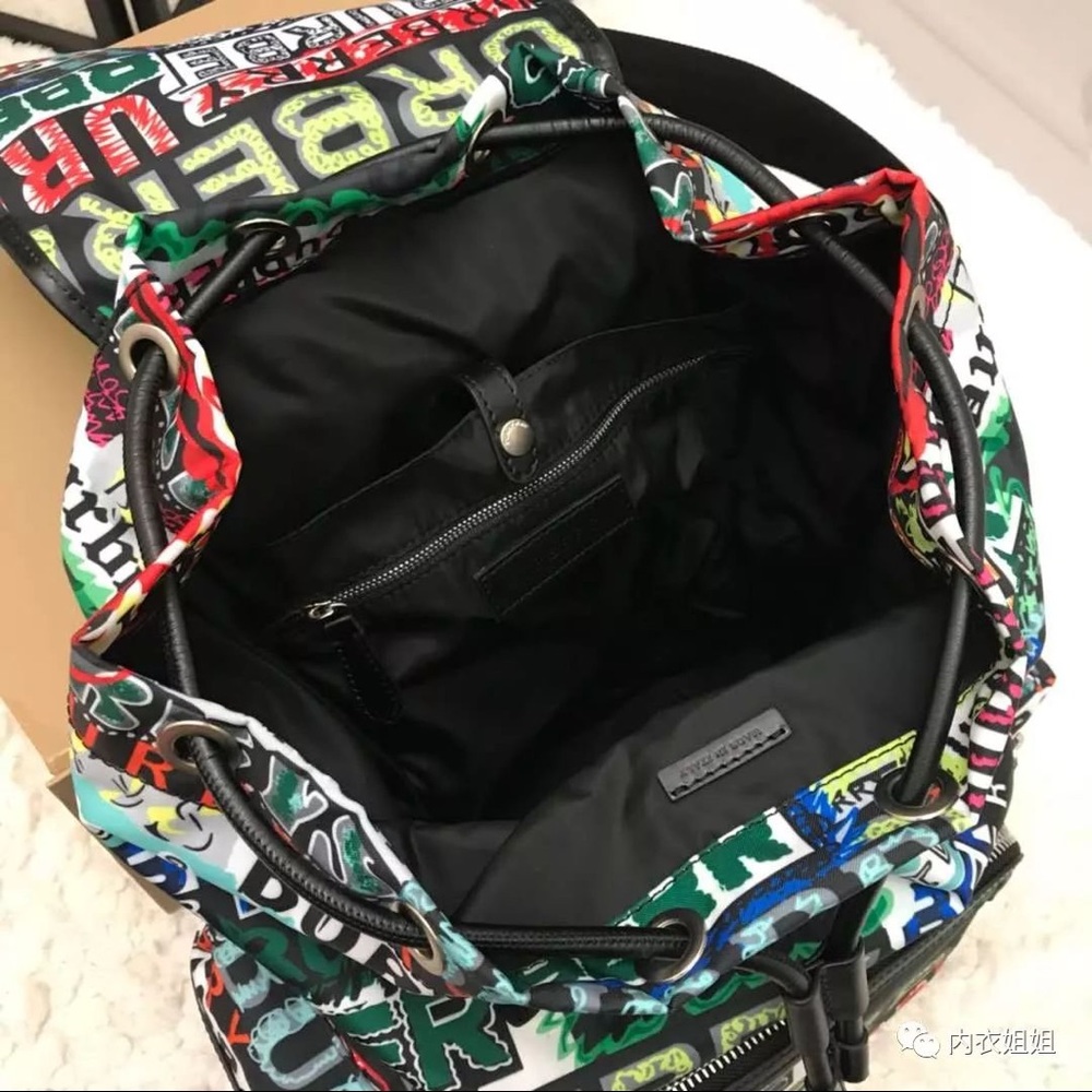 Burberry Runsack Muticolor Brand New - Picture 11 of 16